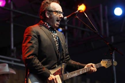 Paul McCartney dans la famille d'Elvis Costello