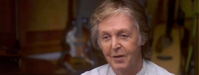Paul McCartney : la curieuse raison pour laquelle il aime porter un masque