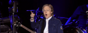 « Je t’ai toujours aimé” : Paul McCartney rend hommage au batteur des Rolling Stones Charlie Watts