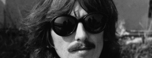 George Harrison a estimé qu'il ne pouvait pas assurer le riff de cette chanson des Rolling Stones