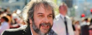 La plupart des gens peuvent se souvenir de la première fois qu'ils ont entendu les Beatles. Cependant, pour le réalisateur Peter Jackson, c'est un peu plus compliqué. Jackson vient de sortir un nouveau documentaire en trois parties, The Beatles : Get Back. Alors, naturellement, beaucoup supposent que le réalisateur est un fan inconditionnel des Beatles depuis son enfance.