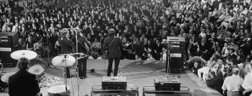 Les beatles vieux sur scène