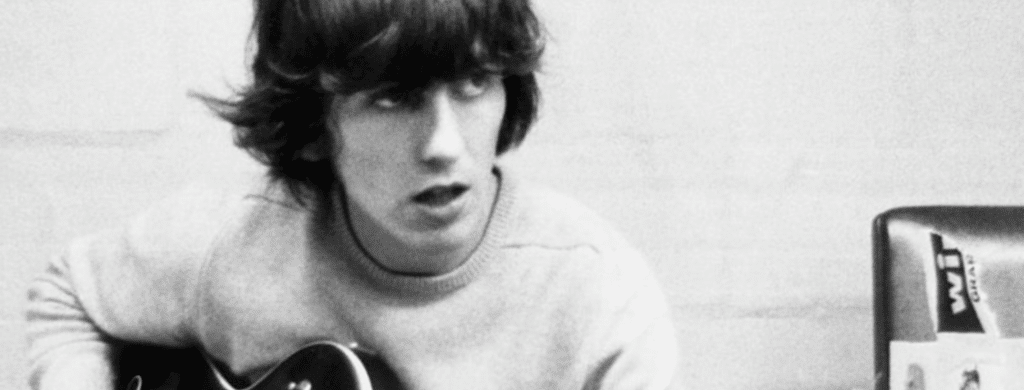 Sa musique a un côté sain et éthéré. Comme il l'a lui-même parfaitement décrit de manière poignante : "Je vais vous dire une chose, c'est qu'une fois que vous en êtes arrivé au point où vous faites les choses pour le bien de la vérité, personne ne peut plus jamais vous toucher parce que vous êtes en harmonie avec une puissance supérieure". Nous avons rassemblé tout cela dans une playlist de toutes les chansons en or qu'il a écrites avec les "Fab Four".
