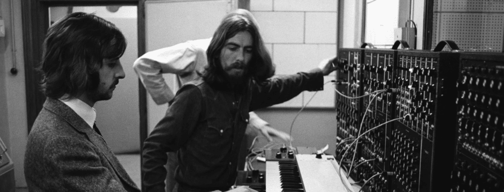 L'enregistrement du disque Abbey Road des Beatles en 1969, avec Ringo Starr et george harrison