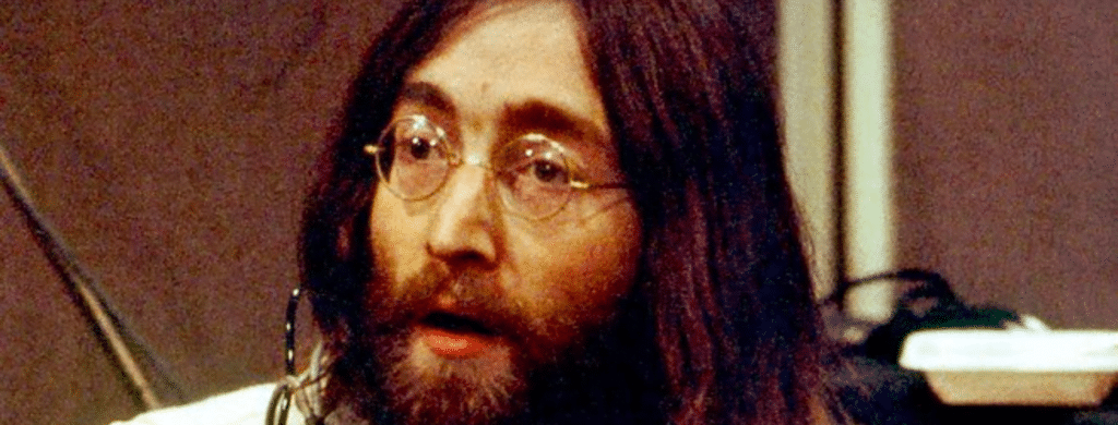 Quelle est la dernière chansons enregistrée par John Lennon avec les Beatles ?