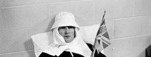 Elvis Presley est considéré comme l'une des icônes culturelles les plus importantes du 20e siècle grâce à sa carrière musicale et théâtrale réussie. En plus de son talent artistique, le musicien est largement connu pour son service militaire pour lequel il a toujours été enthousiaste.