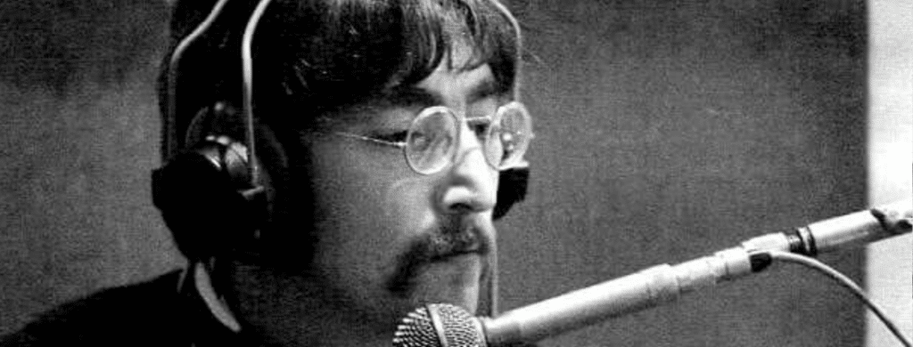 John lennon en train d'enregistrer Sgt pepper's