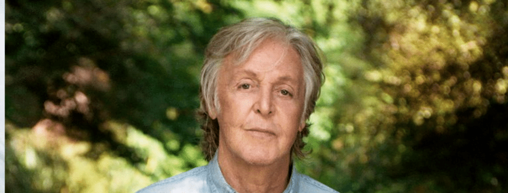 Elle était également mécène du Liverpool Institute for Performing Arts, fondé par Sir Paul McCartney.