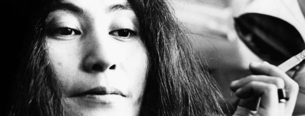 Qui est Yoko Ono
