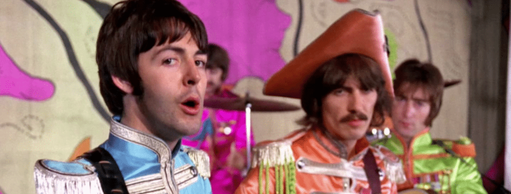 Les beatles lors du tournage du clip Hello Goodbye