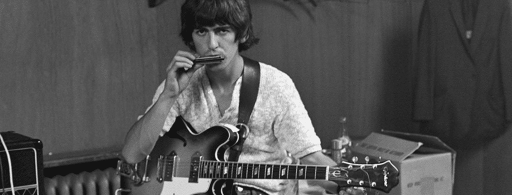 George Harrison en train de composer des chansons