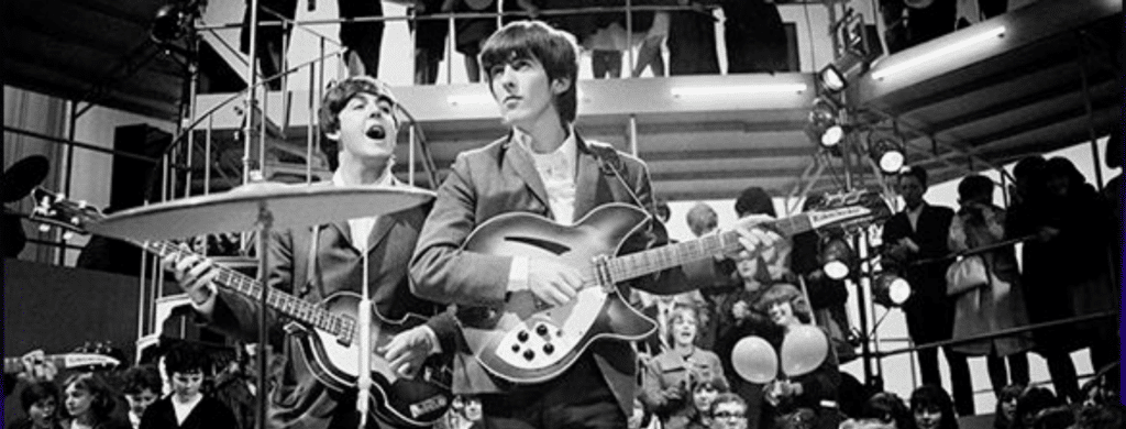 Paul McCartney et George Harrison sur scène