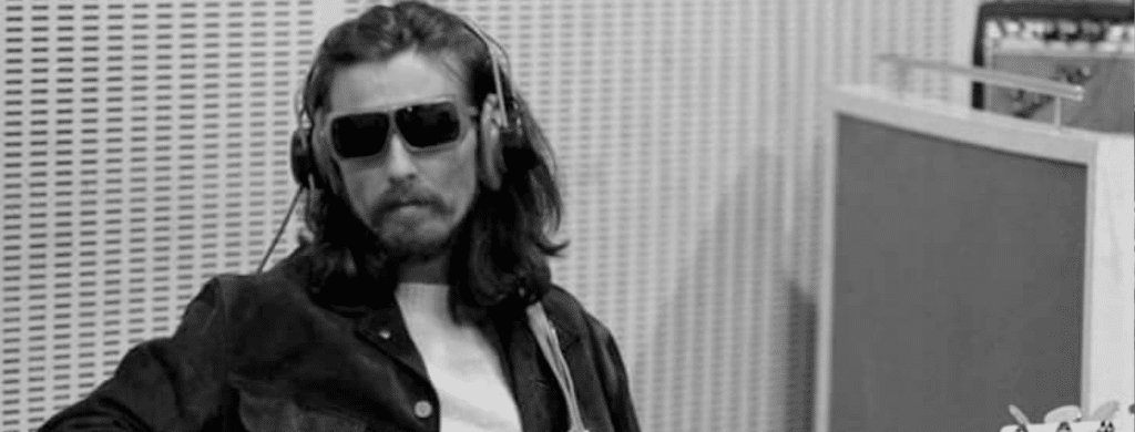 Georeg Harrison en studio avec les Beatles en 1969