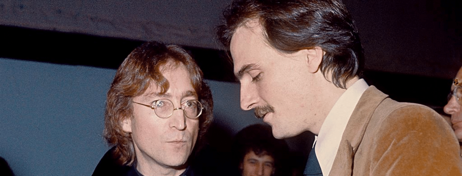 La rencontre entre John Lennon. et James taylor du label APPLE