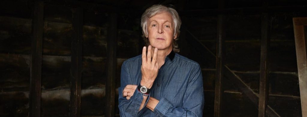 Qui est le guitariste qui a influencé Paul Mccartney ?
