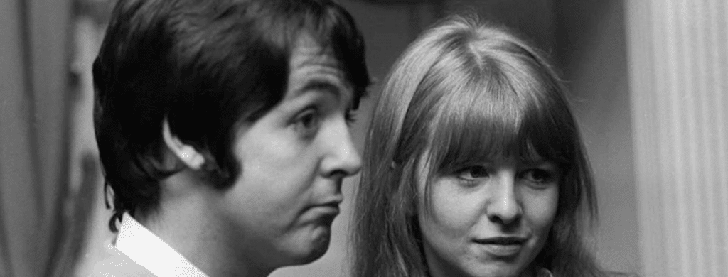 Qui était la première fiancée de Paul McCartney ? Qui est jane Asher ?