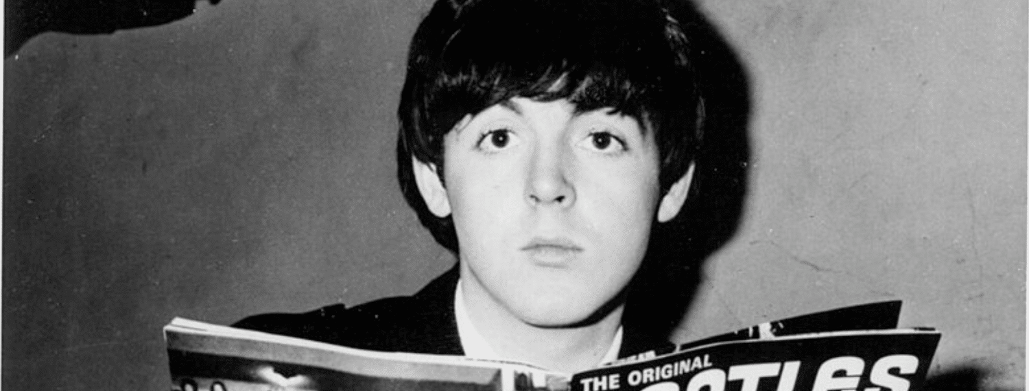 Pourquoi la chanson Michelle des Beatles comporte des phrases en Français ?