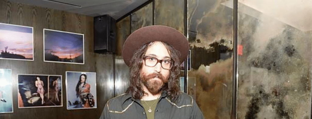Sean Lennon a-til publié des chanson et des disques ? D'où vient son inspiration ?