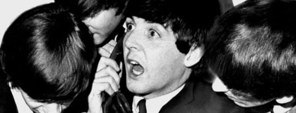 Selon John Lennon, quel est le groupe qui se rapproche le plus des Beatles ?