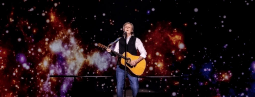 Paul McCartney en concert en france en 2022