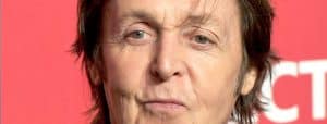 Sur quelle chanson de Paul McCartney RIngo Starr joue-t-il de la batterie ?