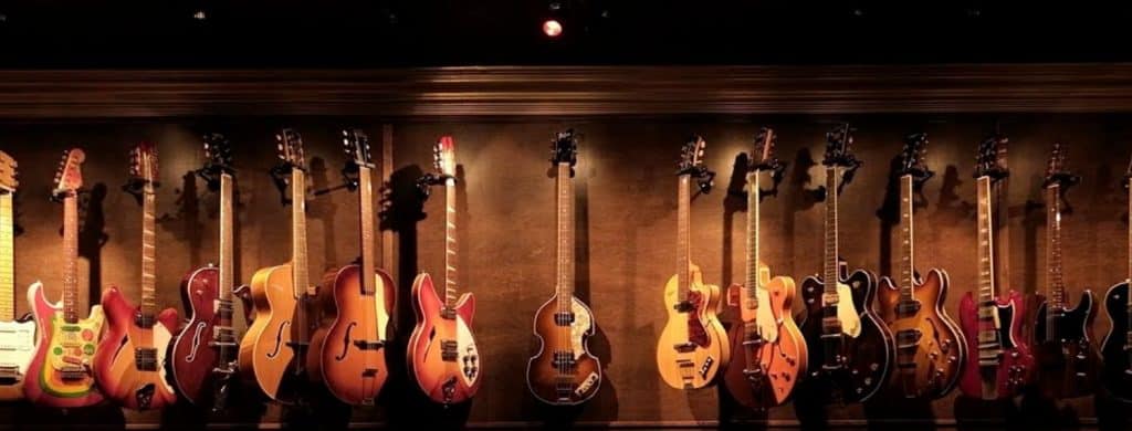 5 chansons que les guitaristes doivent entendre des Beatles