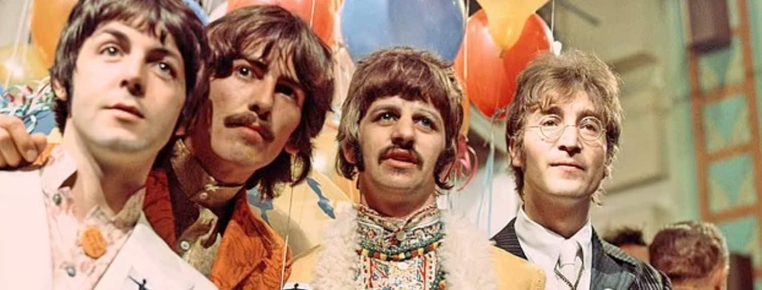 Une demandeuse d'asile de 28 ans, tatouée de Beatles, évite l'expulsion après avoir fait valoir qu'elle risquerait d'être blessée si son tatouage était vu dans son pays natal, l'Irak.