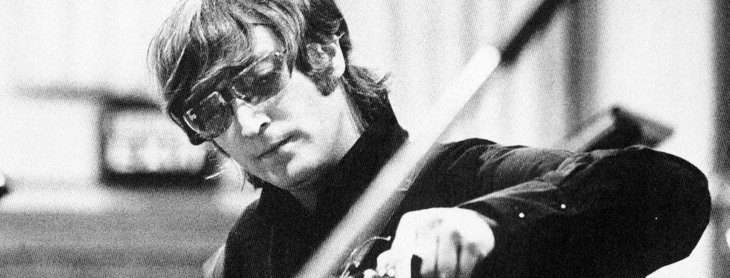 John Lennon a écrit "She Said, She Said" après avoir eu une conversation sur la mort avec Peter Fonda, sous l'influence du LSD.