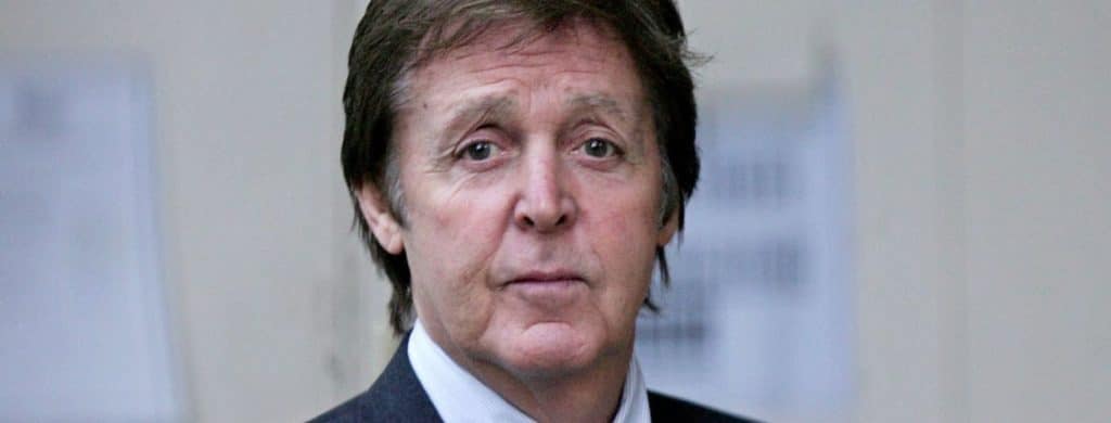 Paul McCartney dit qu'il est trop pragmatique pour croire aux fantômes.