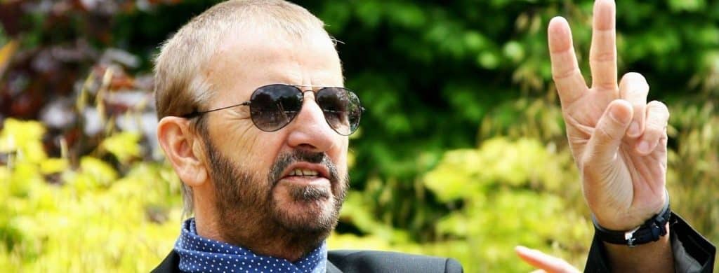 Paul McCartney a chanté comme un Kazoo sur la dernière chanson n°1 de Ringo Starr