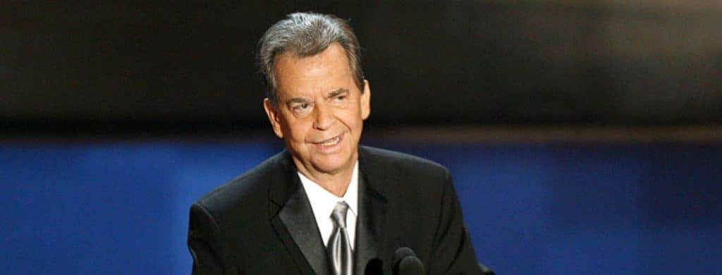 Pourquoi George Harrison pensait que Dick Clark était un vautour avide : "Je serais embarrassé à sa place".