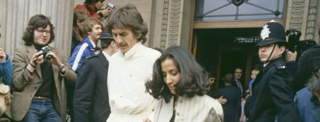 Ce qu'Olivia, la femme de George Harrison, a appris sur elle-même après l'invasion de la maison par la famille en 1999