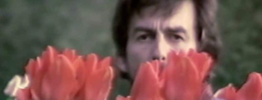 George Harrison entendait un membre du groupe chanter à chaque fois qu'il écoutait "All Things Must Pass".