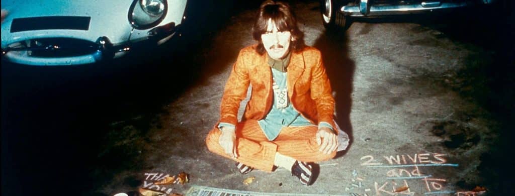 George Harrison disait que la musique populaire lui donnait l'impression d'être "coincé".