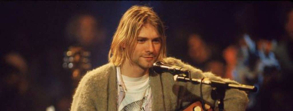 Les souvenirs musicaux les plus chers jamais vendus - du piano des Beatles à 1,4 million de livres à la guitare de Nirvana à 4,5 millions de livres