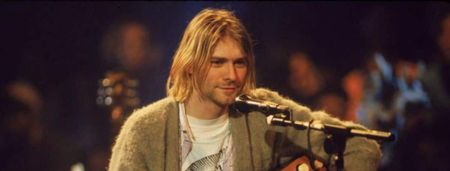 Les souvenirs musicaux les plus chers jamais vendus - du piano des Beatles à 1,4 million de livres à la guitare de Nirvana à 4,5 millions de livres