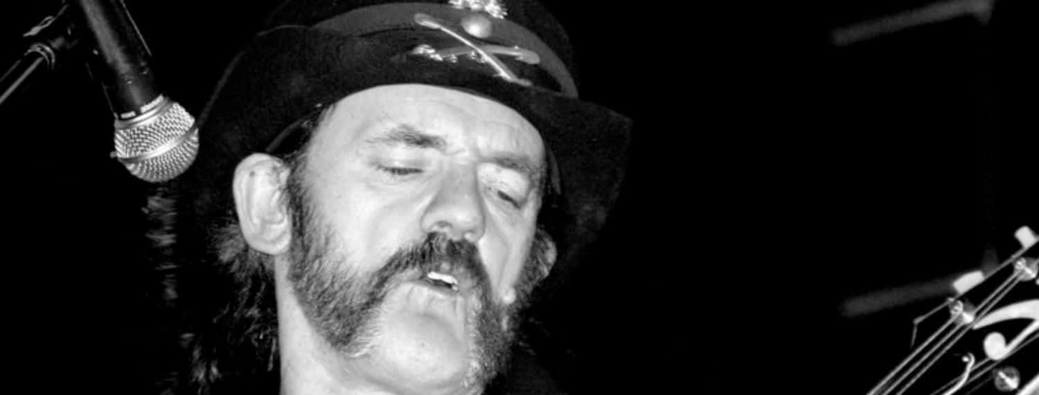 Lemmy Kilmister sur les différences entre les Beatles et les Rolling Stones Lemmy Kilmister sur les différences entre les Beatles et les Rolling Stones