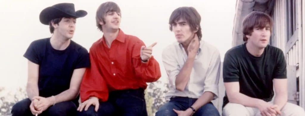 "One Two Three Four The Beatles" : un ouvrage kaléidoscopique savoureux sur les Fab Four