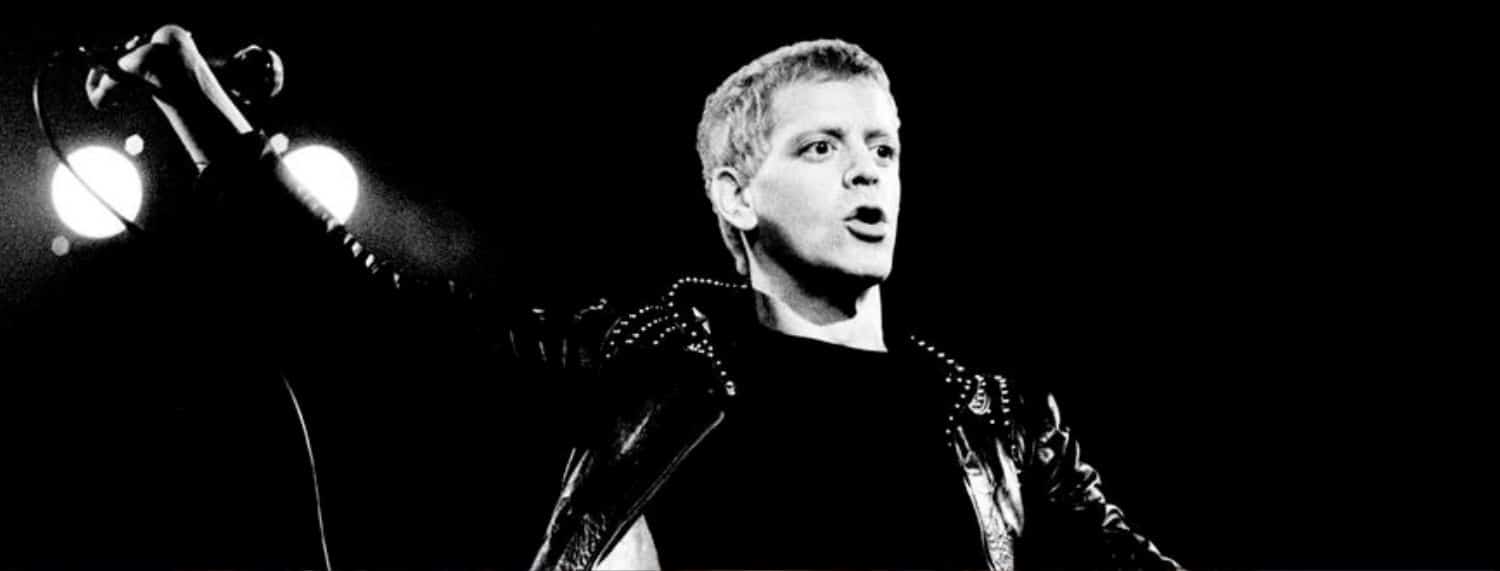 Exploration de la relation amour/haine de Lou Reed avec les Beatles
