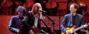 La femme de George Harrison a déclaré qu'elle se sentait "plus en sécurité" en sachant que Tom Petty était là pour elle.