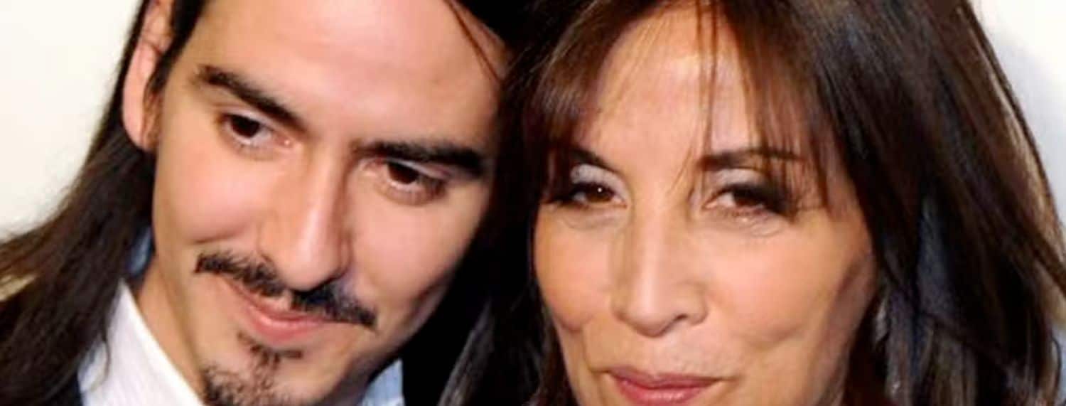 Le fils de George Harrison, Dhani, âgé de 12 ans, l'a rejoint sur scène pour son premier concert devant 50 000 fans.