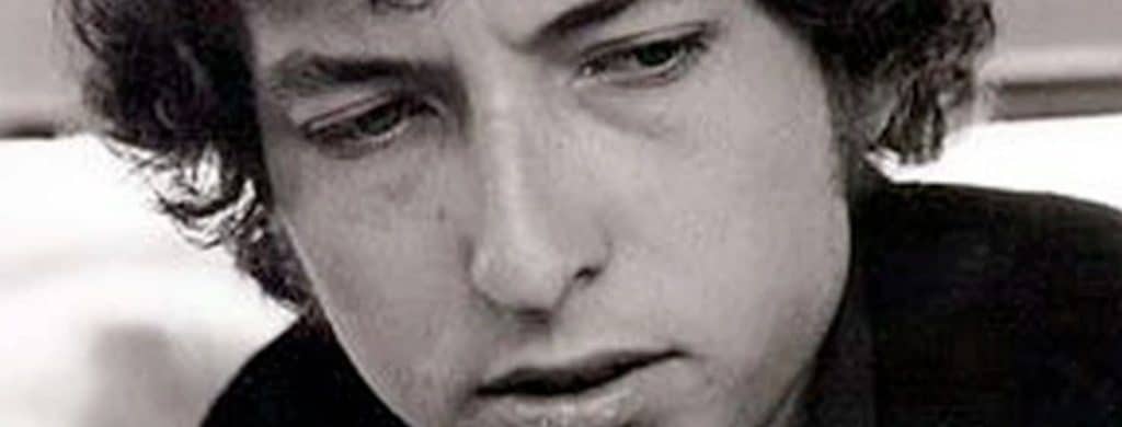 La chanson des Beatles dont Paul McCartney a dit qu'elle avait vu John Lennon "la chanter comme Bob".