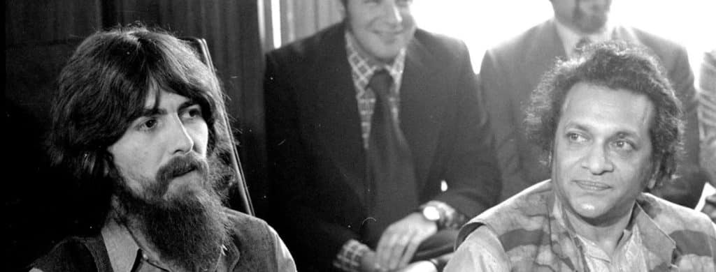 George Harrison a déclaré qu'il ne voulait pas donner l'argent récolté lors du concert pour le Bangladesh à la Croix-Rouge parce qu'elle est raciste.