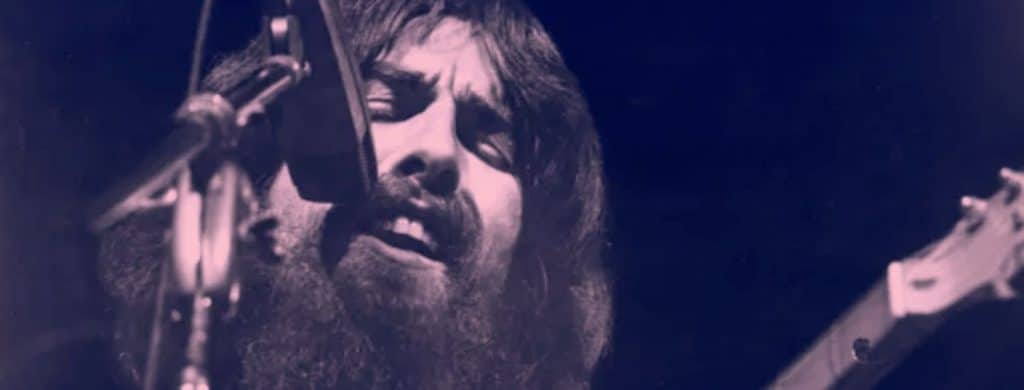 George Harrison a déclaré qu'il avait eu le courage de faire le concert pour le Bangladesh grâce à l'influence de John Lennon.
