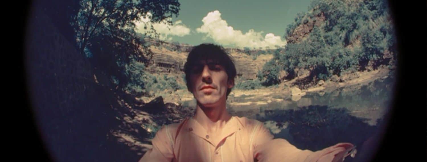 John Lennon a déclaré que voir le mystère à l'intérieur de George Harrison se révéler était "tellement intéressant".