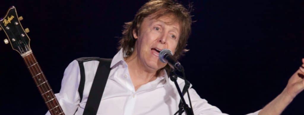 "Too Many People", le tube solo polarisant de Paul McCartney, est expliqué par le musicien.