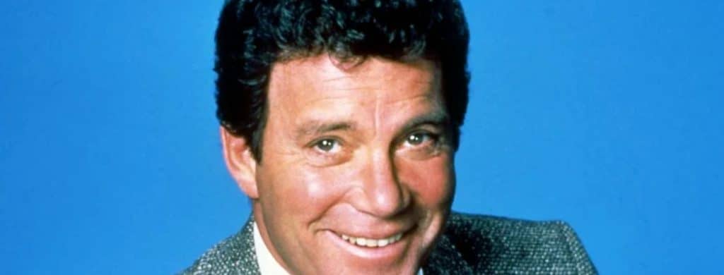 Revoyez la reprise déséquilibrée de William Shatner de la chanson des Beatles "Lucy In the Sky with Diamonds".