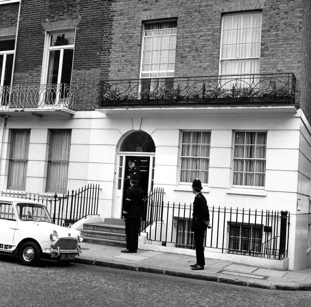 La police devant sa maison à Londres après sa mort