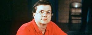 Le tueur de John Lennon, Mark David Chapman, qui a abattu la légende des Beatles il y a plus de 40 ans, se voit refuser la liberté conditionnelle pour la 12e fois.