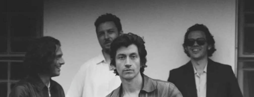 Comparaison entre la chanson "Body Paint" des Arctic Monkeys et les Beatles.